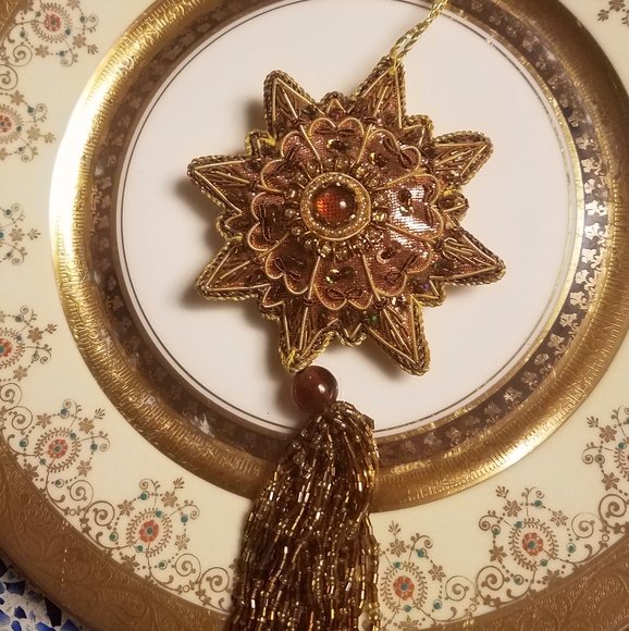 French dinner plates gold trim ornate holiday  set of 4 - Picture 4 of 6